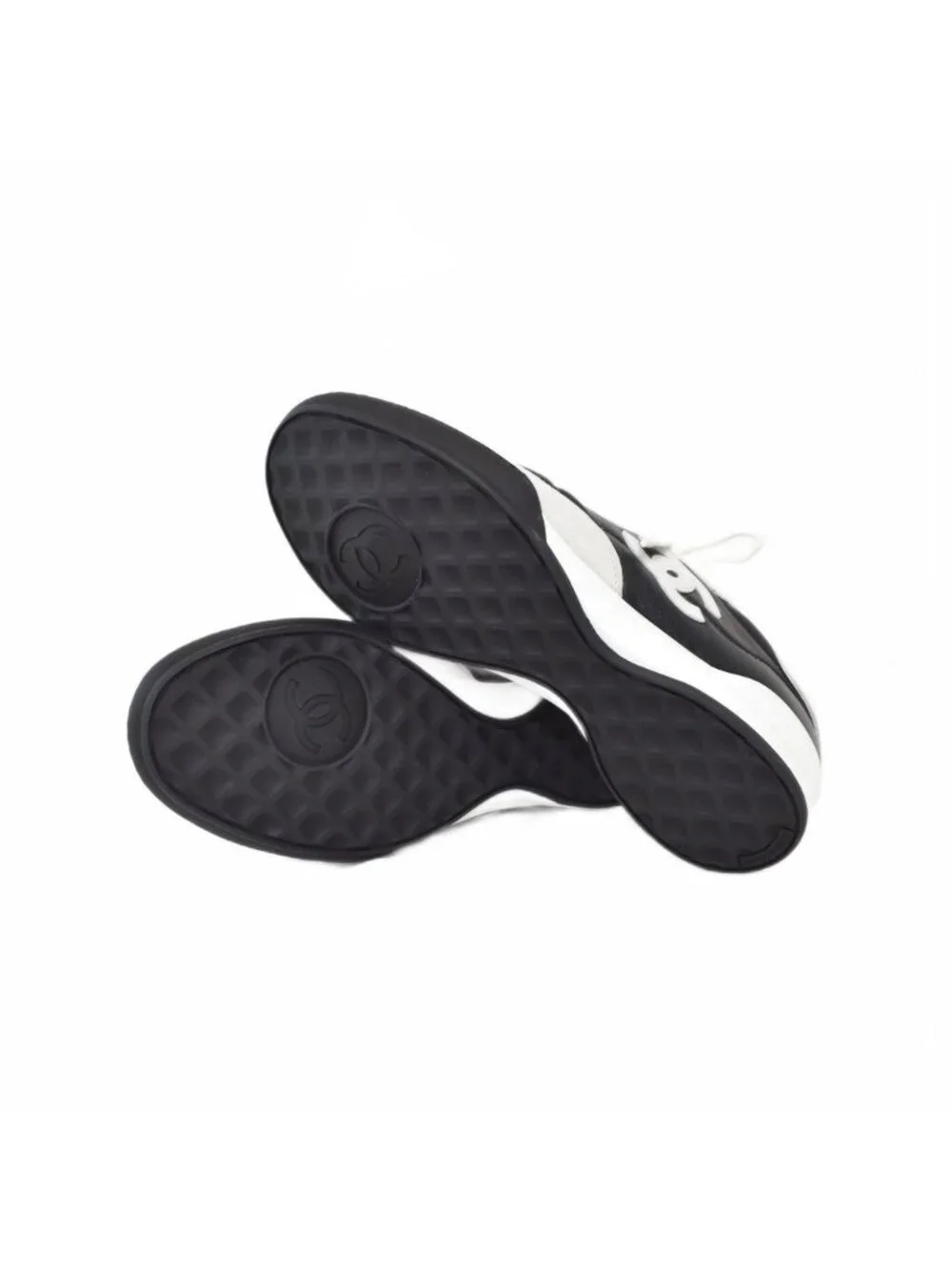 Chanel Quilted CC Logo Low-Cut Sneakers Black
